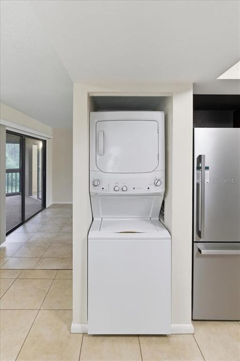 Activo con contrato: $197,000 (2 camas, 2 baños, 1098 Pies cuadrados)