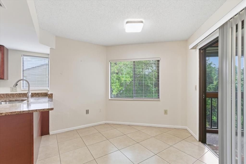 Activo con contrato: $197,000 (2 camas, 2 baños, 1098 Pies cuadrados)