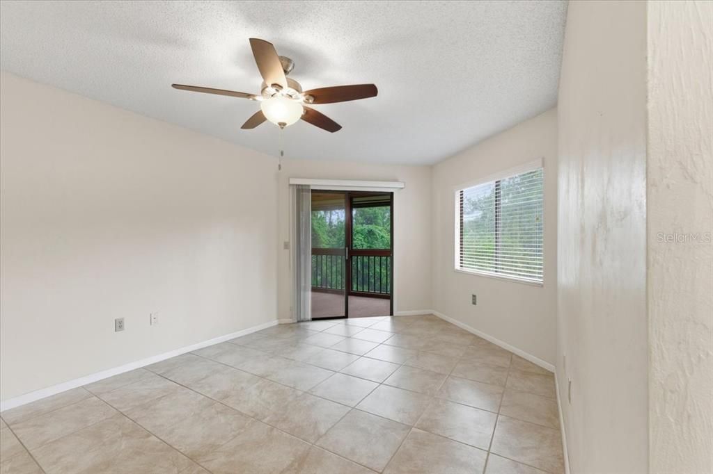 Activo con contrato: $197,000 (2 camas, 2 baños, 1098 Pies cuadrados)