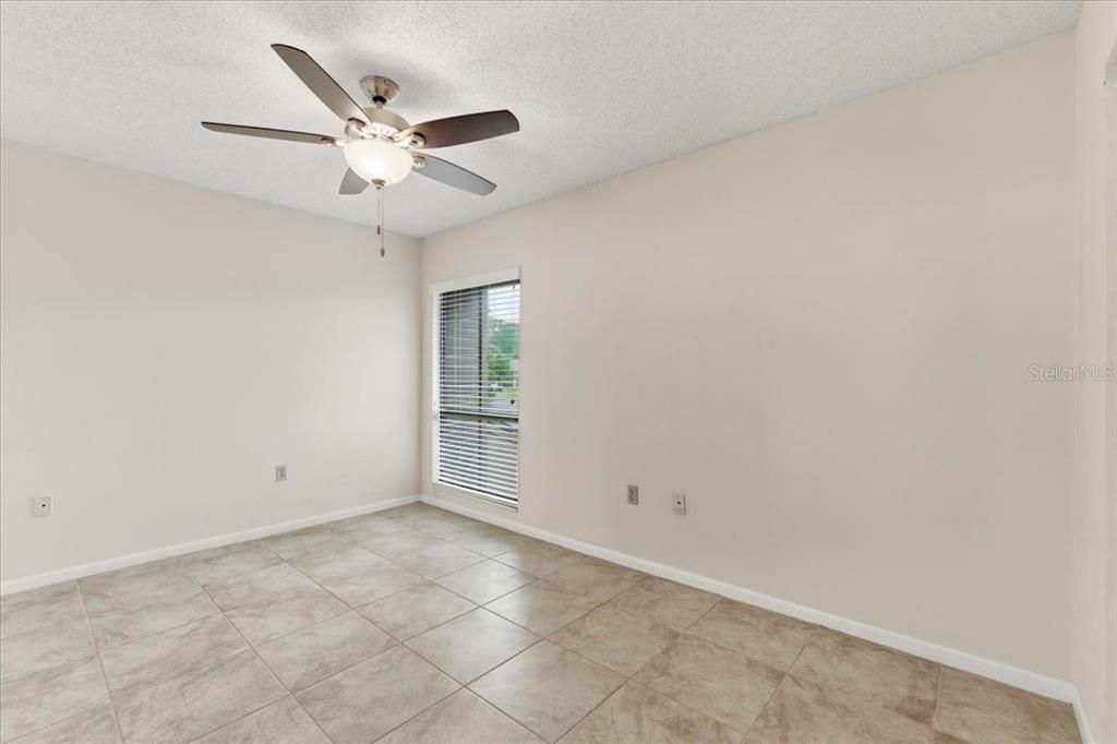 Activo con contrato: $197,000 (2 camas, 2 baños, 1098 Pies cuadrados)