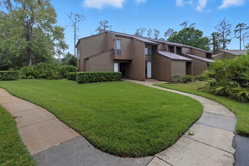 Activo con contrato: $197,000 (2 camas, 2 baños, 1098 Pies cuadrados)