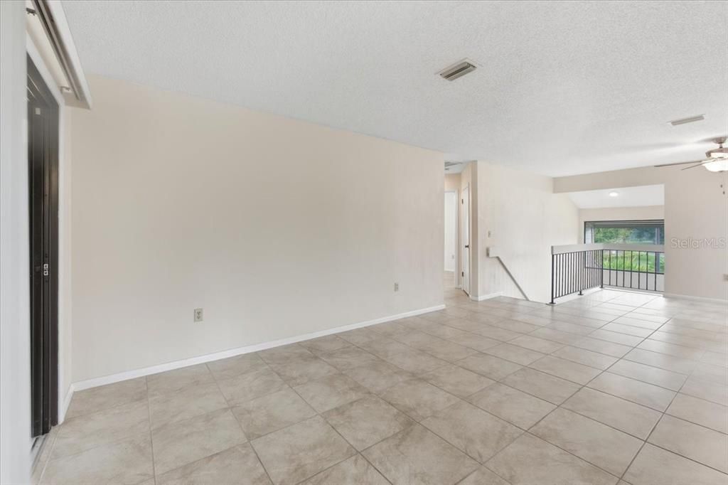 Activo con contrato: $197,000 (2 camas, 2 baños, 1098 Pies cuadrados)