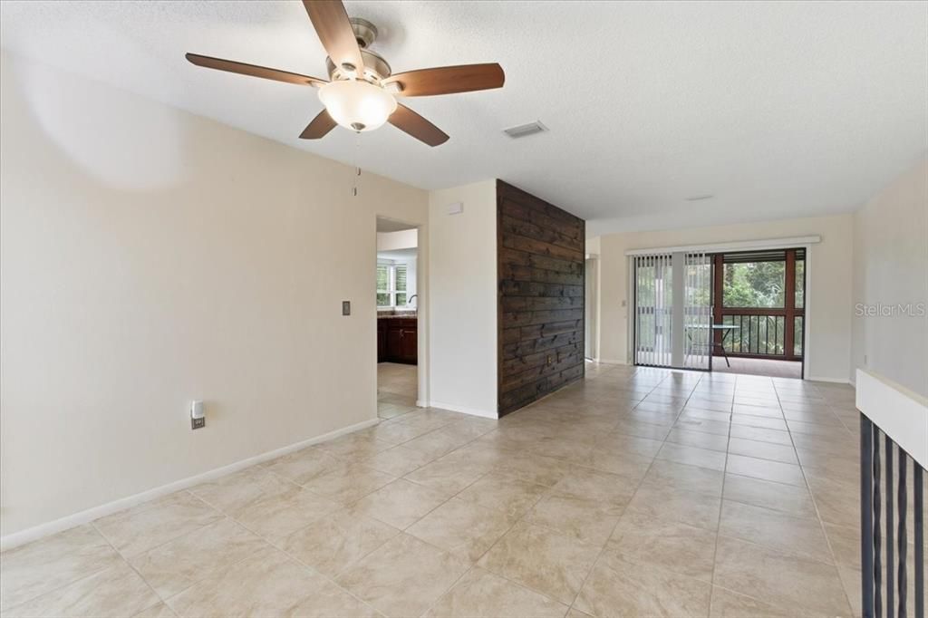 Activo con contrato: $197,000 (2 camas, 2 baños, 1098 Pies cuadrados)