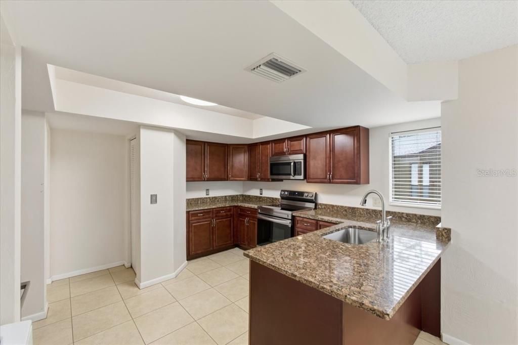 Activo con contrato: $197,000 (2 camas, 2 baños, 1098 Pies cuadrados)