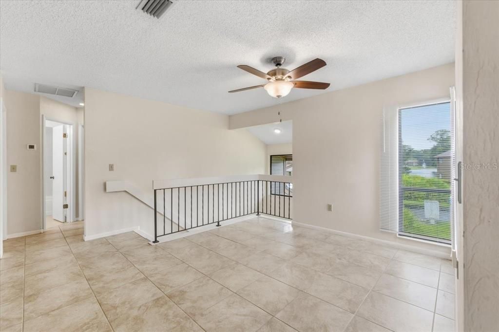 Activo con contrato: $197,000 (2 camas, 2 baños, 1098 Pies cuadrados)