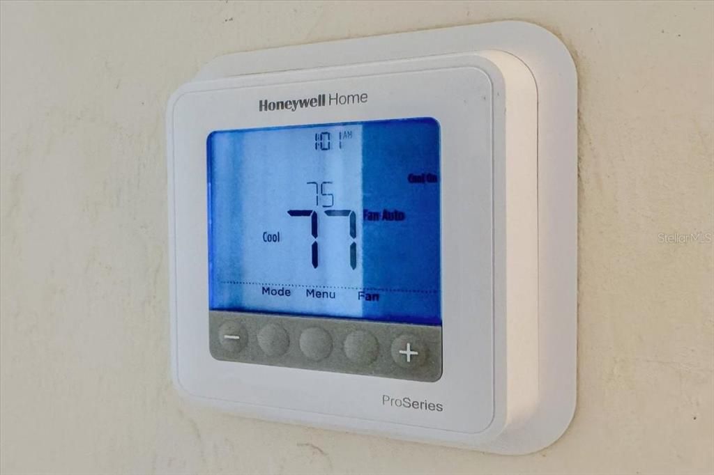 Activo con contrato: $197,000 (2 camas, 2 baños, 1098 Pies cuadrados)