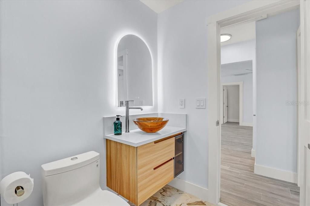 For Sale: $945,000 (3 beds, 2 baths, 1297 Square Feet)