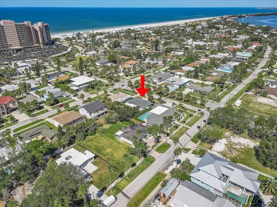 For Sale: $945,000 (3 beds, 2 baths, 1297 Square Feet)