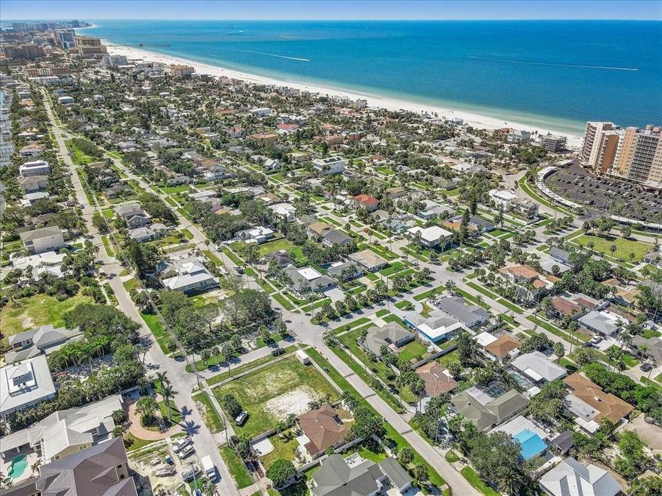 For Sale: $945,000 (3 beds, 2 baths, 1297 Square Feet)