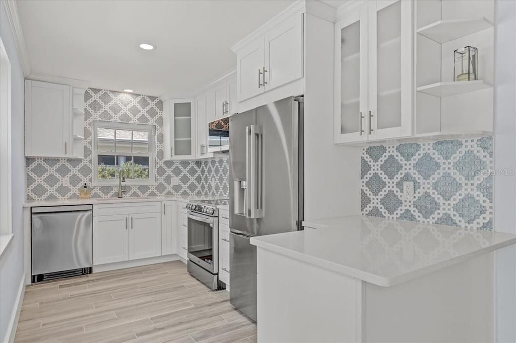 For Sale: $945,000 (3 beds, 2 baths, 1297 Square Feet)