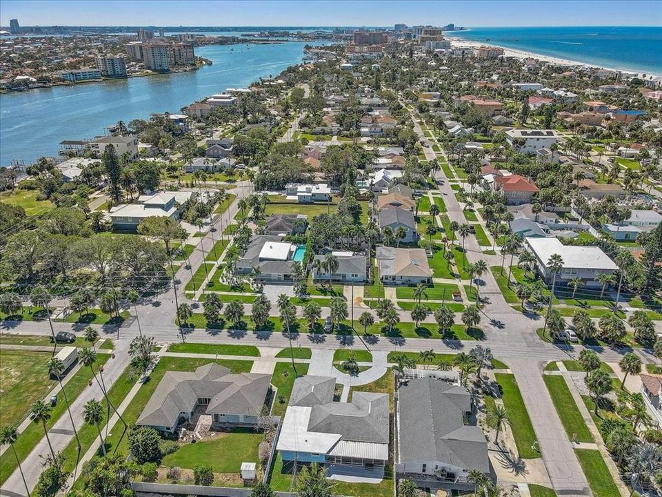 For Sale: $945,000 (3 beds, 2 baths, 1297 Square Feet)