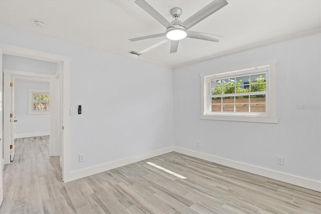 For Sale: $945,000 (3 beds, 2 baths, 1297 Square Feet)