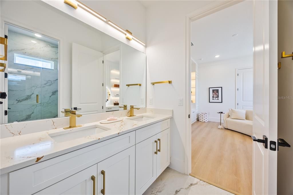 For Sale: $2,680,000 (6 beds, 5 baths, 5248 Square Feet)