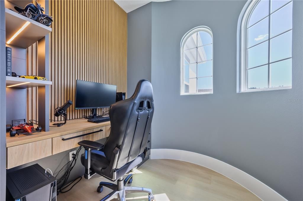 For Sale: $2,680,000 (6 beds, 5 baths, 5248 Square Feet)