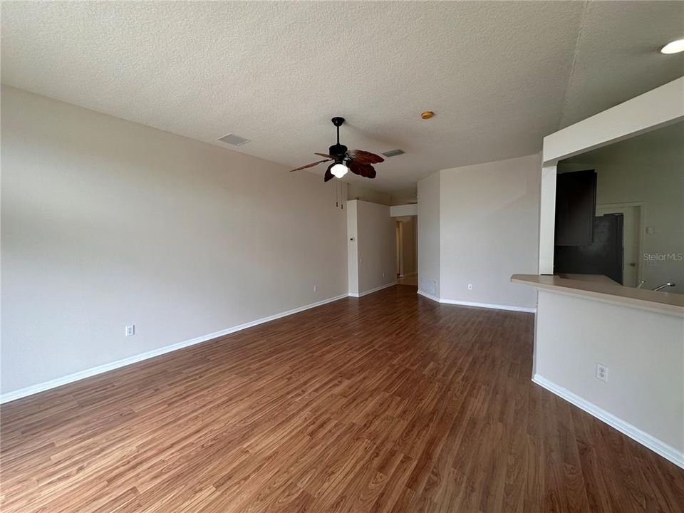 For Rent: $2,100 (3 beds, 2 baths, 1505 Square Feet)