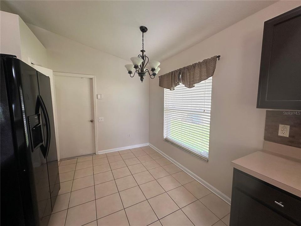 For Rent: $2,100 (3 beds, 2 baths, 1505 Square Feet)