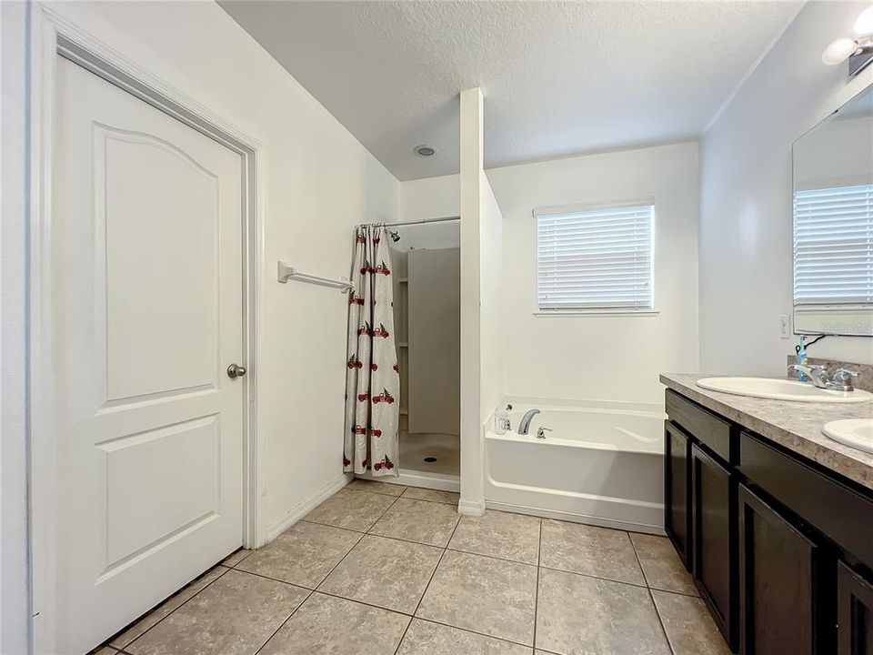 En Venta: $410,000 (3 camas, 2 baños, 1770 Pies cuadrados)