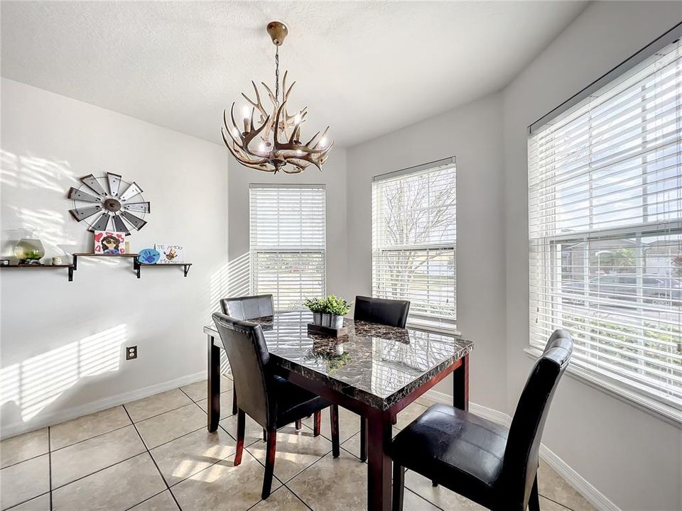 En Venta: $410,000 (3 camas, 2 baños, 1770 Pies cuadrados)