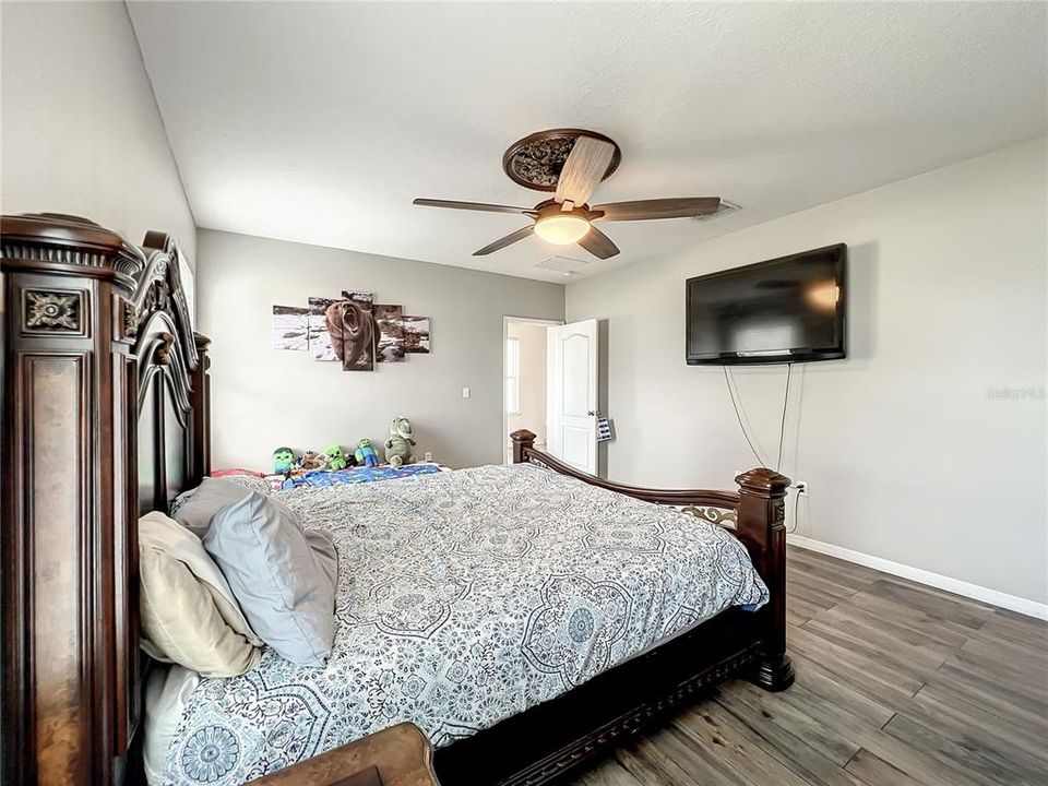 En Venta: $410,000 (3 camas, 2 baños, 1770 Pies cuadrados)