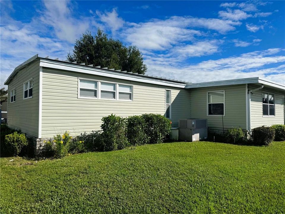 待售: $154,000 (2 贝兹, 2 浴室, 1332 平方英尺)