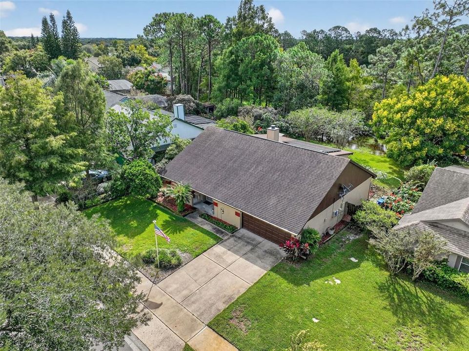 Под контрактом: $395,000 (4 спален, 2 ванн, 1816 Квадратных фут)