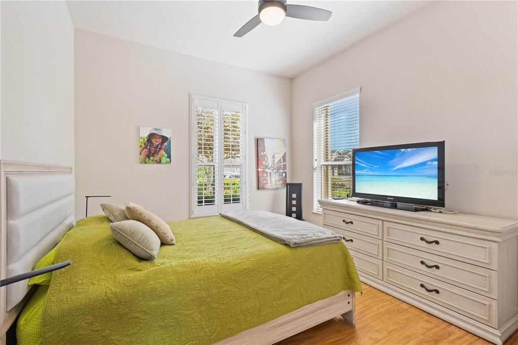 For Sale: $525,000 (3 beds, 2 baths, 1963 Square Feet)