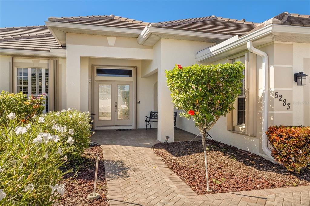 For Sale: $525,000 (3 beds, 2 baths, 1963 Square Feet)