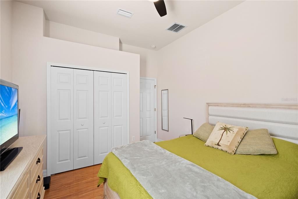 For Sale: $525,000 (3 beds, 2 baths, 1963 Square Feet)