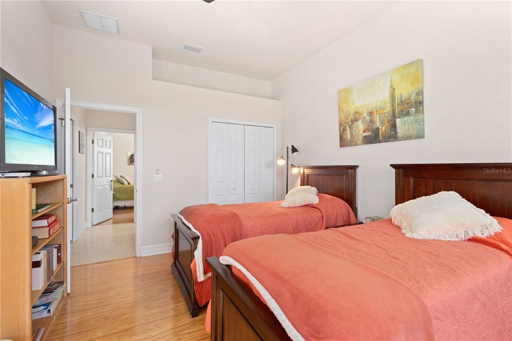 For Sale: $525,000 (3 beds, 2 baths, 1963 Square Feet)