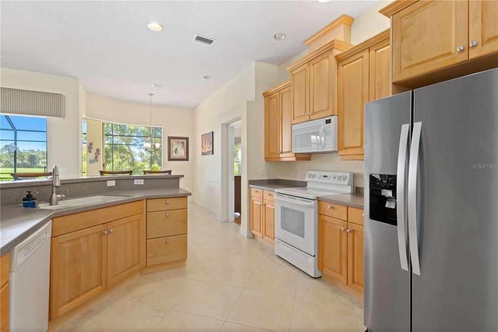 For Sale: $525,000 (3 beds, 2 baths, 1963 Square Feet)