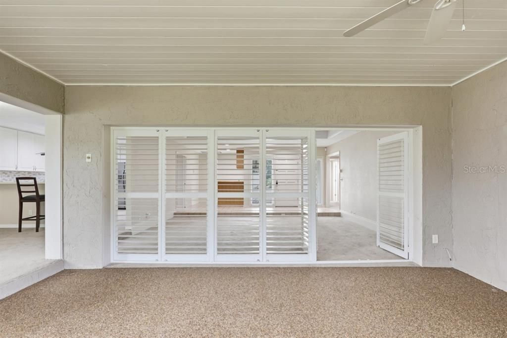 Под контрактом: $240,000 (2 спален, 2 ванн, 1793 Квадратных фут)