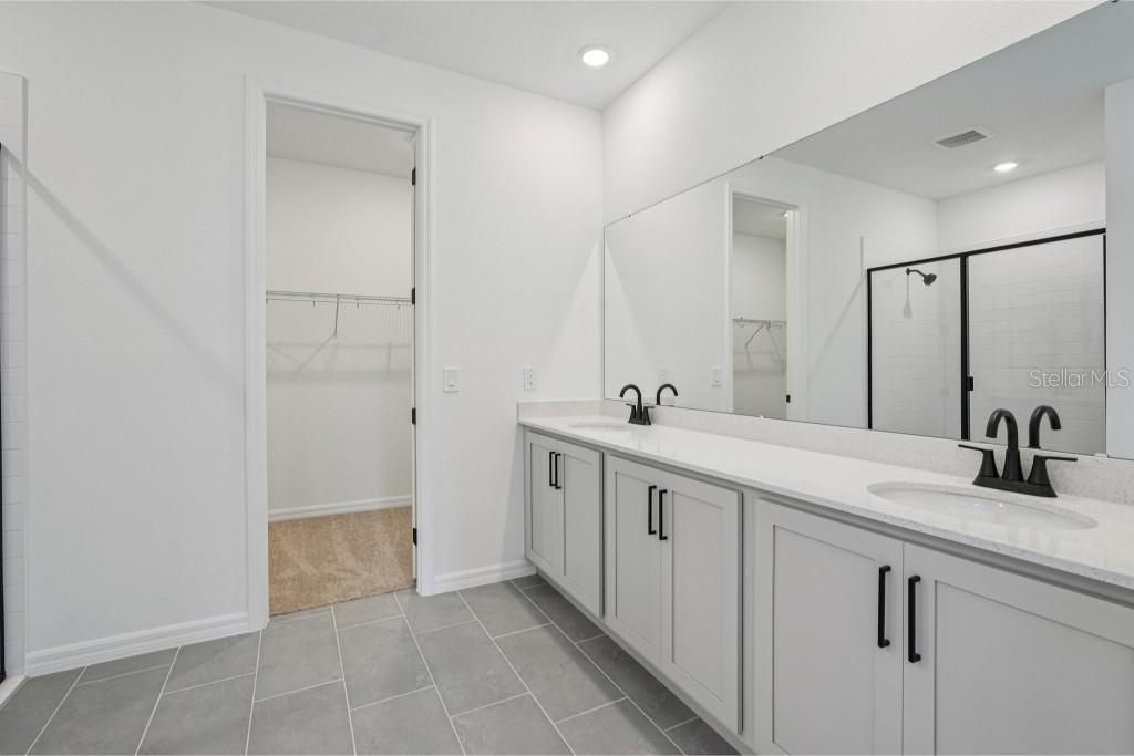 Active With Contract: $479,990 (3 beds, 2 baths, 2226 Square Feet)