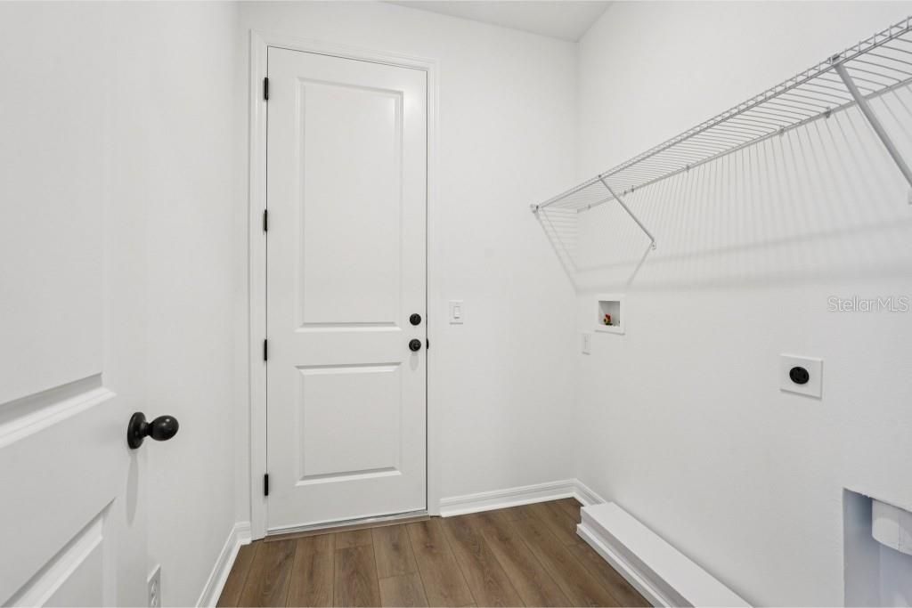 Active With Contract: $479,990 (3 beds, 2 baths, 2226 Square Feet)