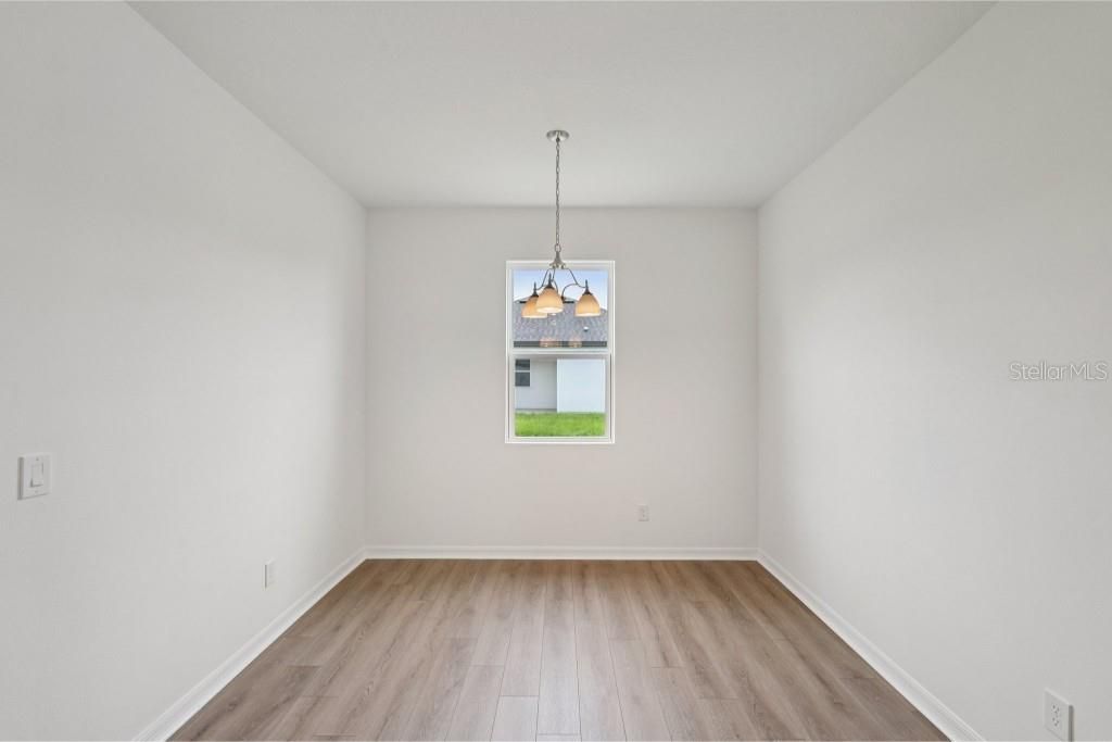 Active With Contract: $479,990 (3 beds, 2 baths, 2226 Square Feet)