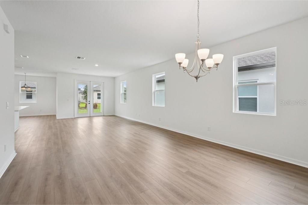 Active With Contract: $479,990 (3 beds, 2 baths, 2226 Square Feet)