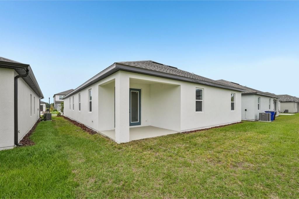 Active With Contract: $479,990 (3 beds, 2 baths, 2226 Square Feet)