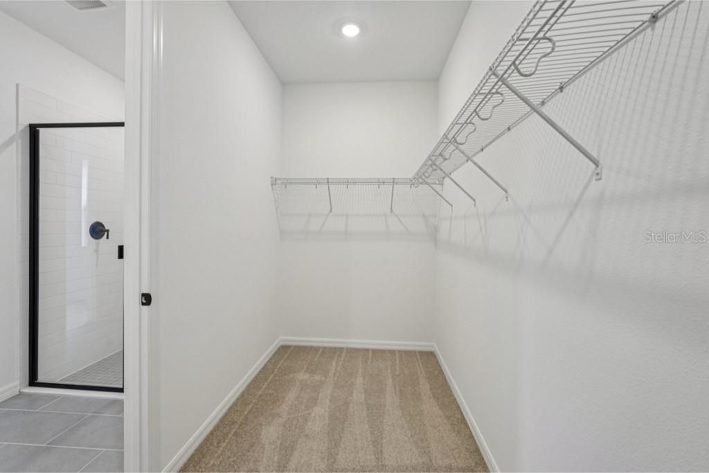 Active With Contract: $479,990 (3 beds, 2 baths, 2226 Square Feet)