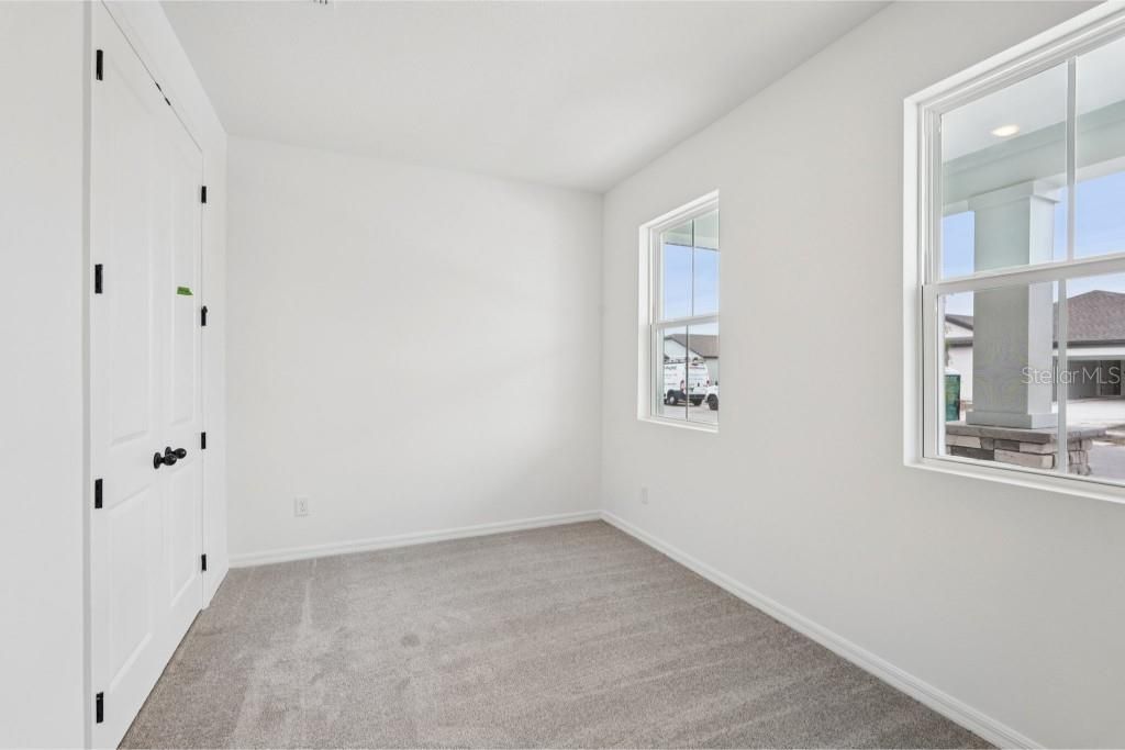 Active With Contract: $479,990 (3 beds, 2 baths, 2226 Square Feet)