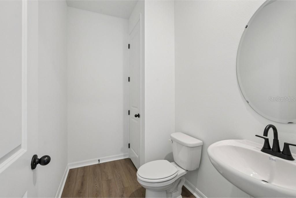 Active With Contract: $479,990 (3 beds, 2 baths, 2226 Square Feet)