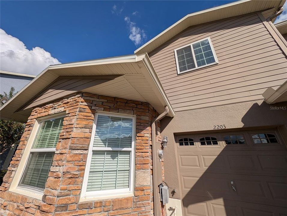 For Rent: $2,500 (3 beds, 2 baths, 1686 Square Feet)