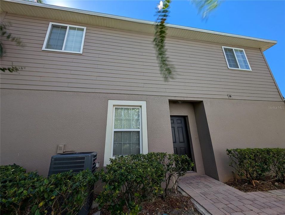 For Rent: $2,500 (3 beds, 2 baths, 1686 Square Feet)