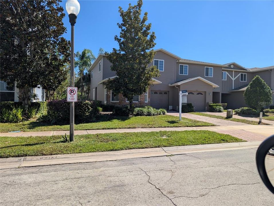 For Rent: $2,500 (3 beds, 2 baths, 1686 Square Feet)