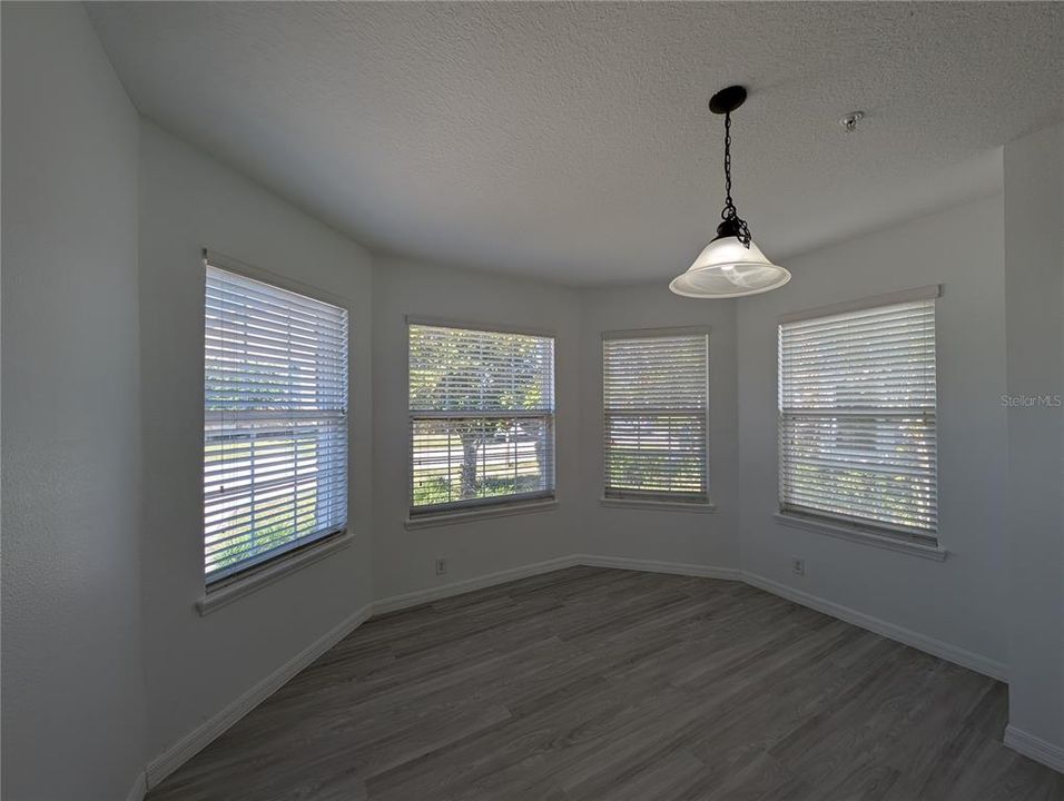 For Rent: $2,500 (3 beds, 2 baths, 1686 Square Feet)