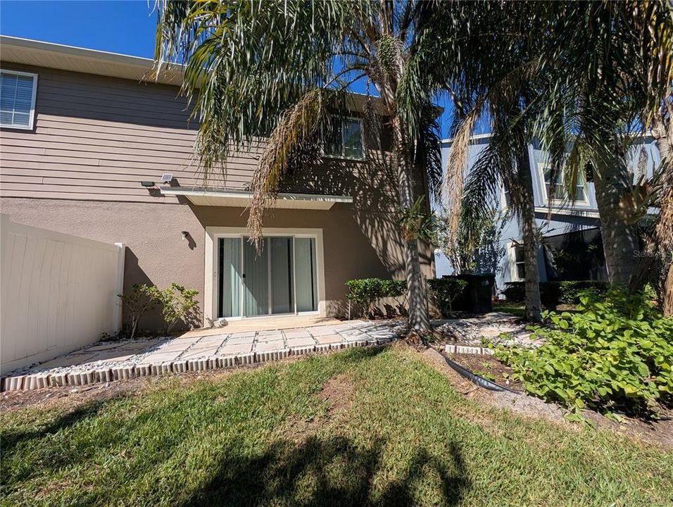 For Rent: $2,500 (3 beds, 2 baths, 1686 Square Feet)