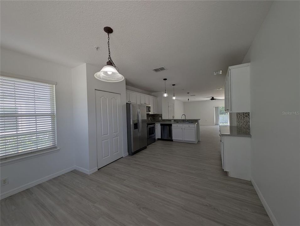 For Rent: $2,500 (3 beds, 2 baths, 1686 Square Feet)