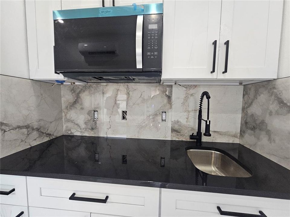 В аренду: $1,500 (1 спален, 1 ванн, 3298 Квадратных фут)