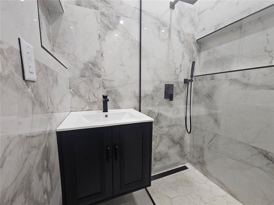 В аренду: $1,500 (1 спален, 1 ванн, 3298 Квадратных фут)