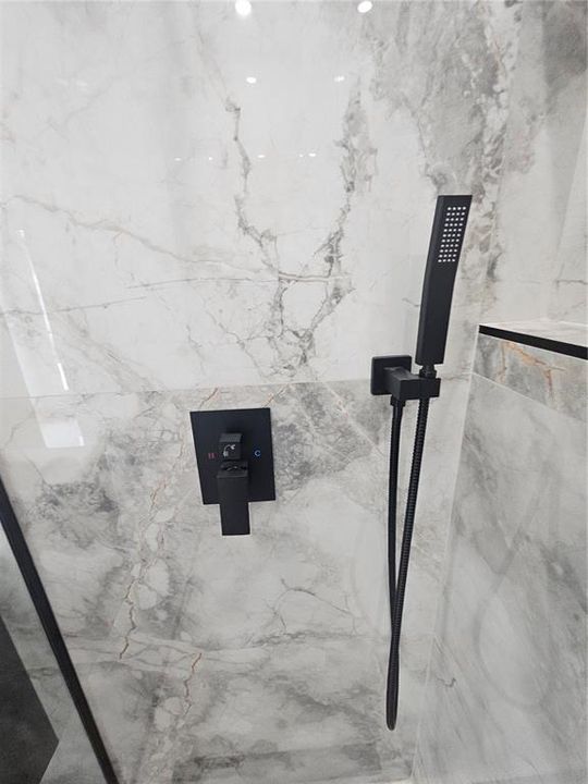 В аренду: $1,500 (1 спален, 1 ванн, 3298 Квадратных фут)