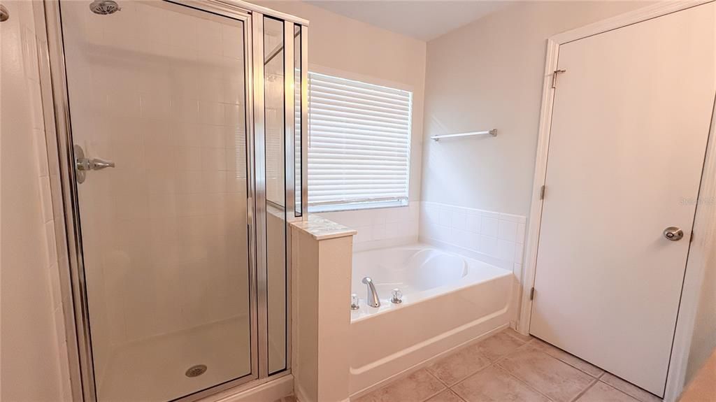 Active With Contract: $2,200 (3 beds, 2 baths, 1689 Square Feet)