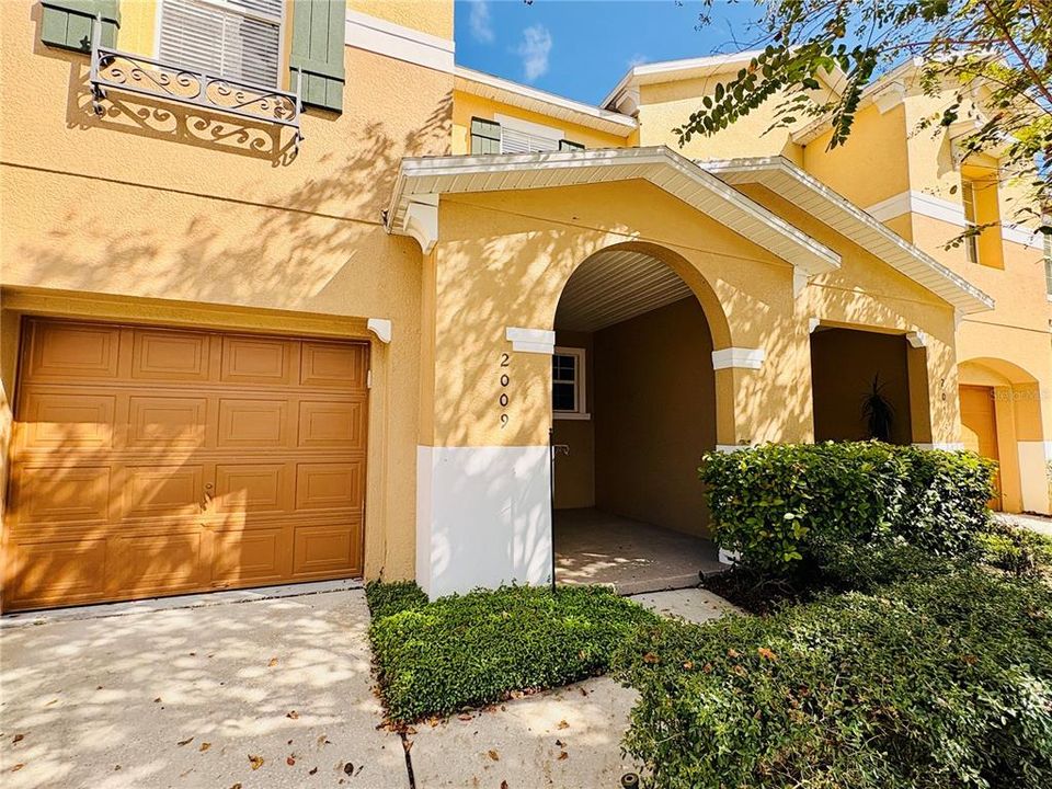 Active With Contract: $2,200 (3 beds, 2 baths, 1689 Square Feet)